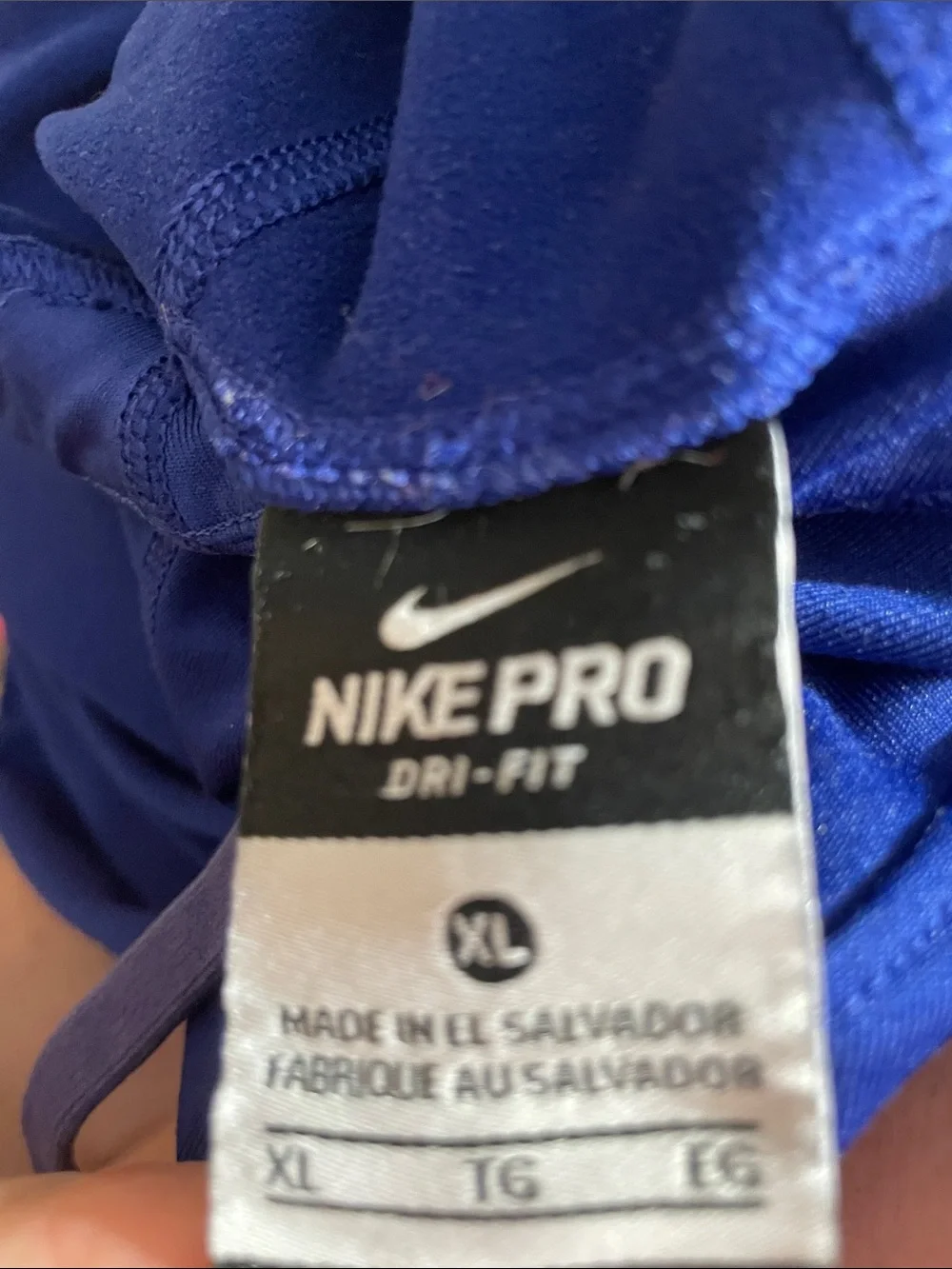 C15- Women’s Nike Pro XL  Blue Lightweight Hoodie Sweater